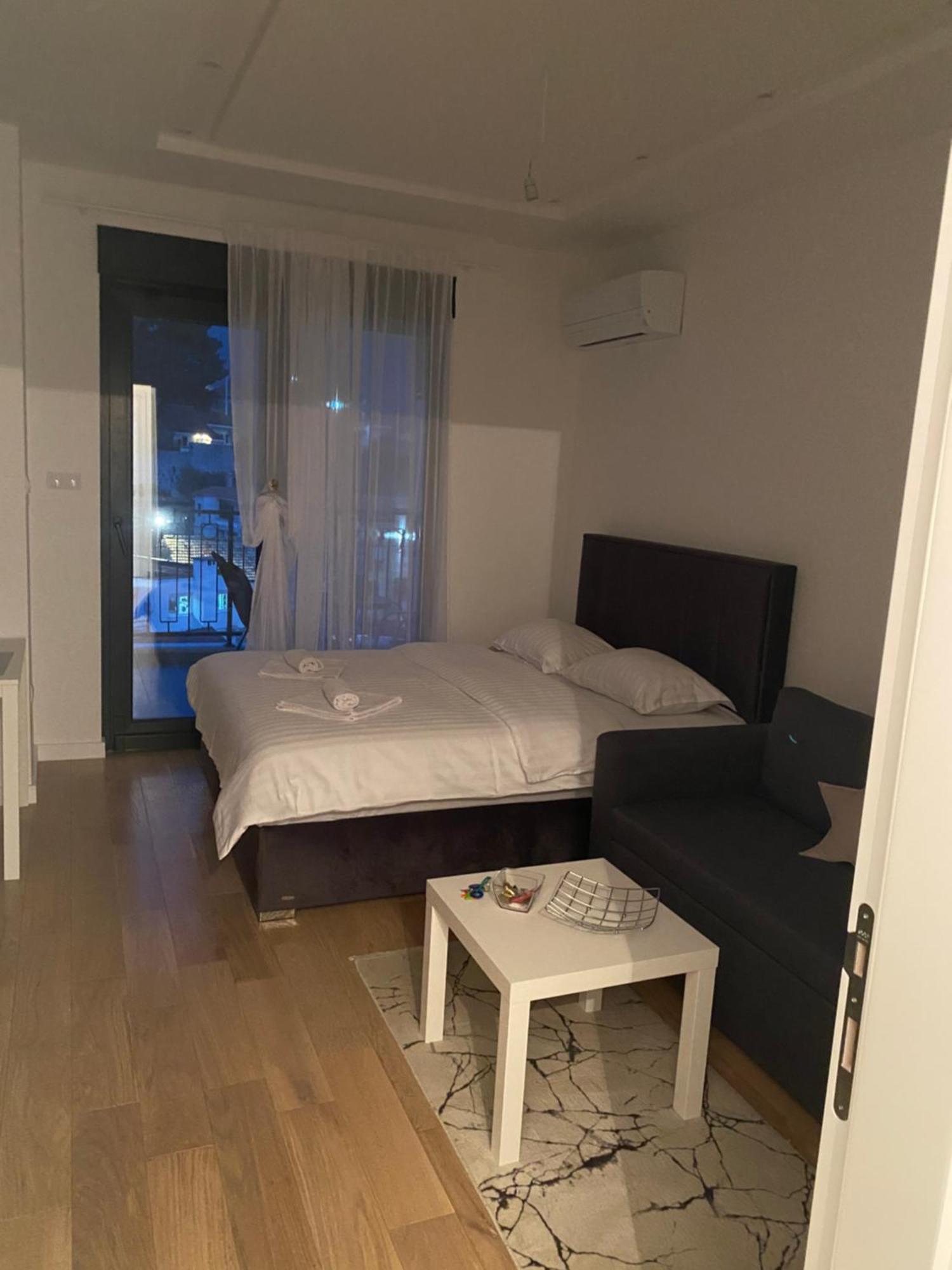 Apartman Porto เทรบินเย ภายนอก รูปภาพ